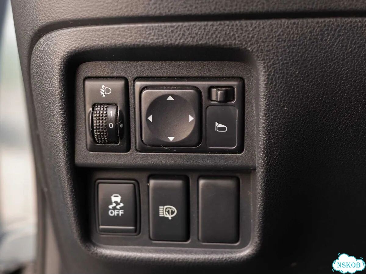 Nissan Juke 1.6 CVT, 2013, 146 602 км фото 17
