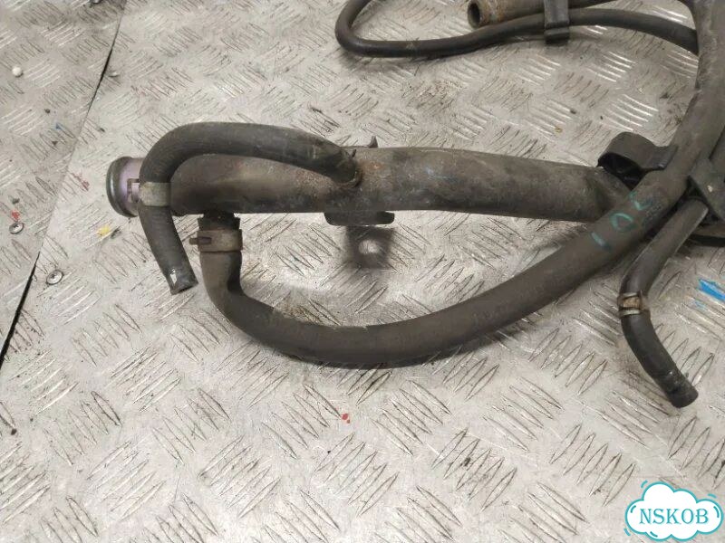 Патрубок системы охлаждения Nissan Pathfinder R51 фото 3