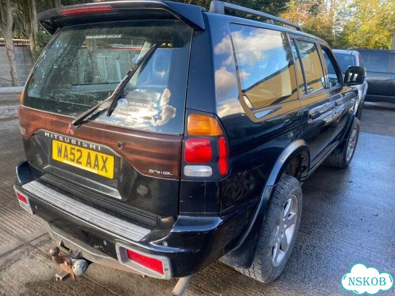 Петля двери Mitsubishi Pajero Sport K94 4D56 2002 фото 9
