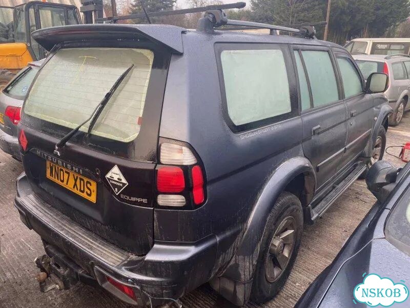 Подушка безопасности водителя Mitsubishi Pajero фото 8