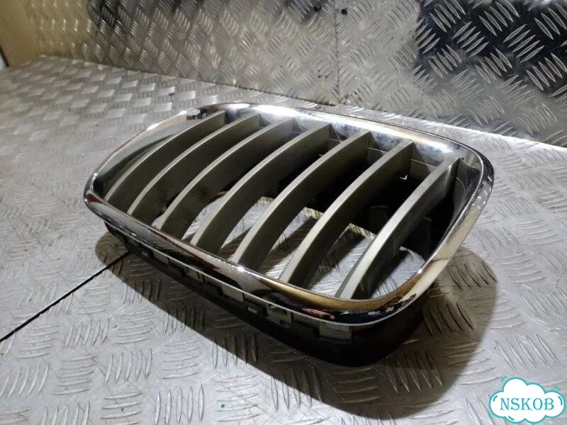 Решетка радиатора левая BMW X5 E70 2009 фото 3
