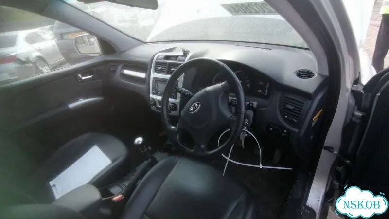 Крышка двигателя декоративная Kia Sportage JE D4EA фото 9