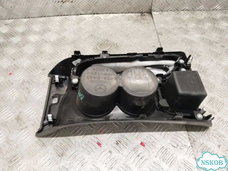 Подстаканник Mazda Axela BM6FJ Z6VE 2013 фото 3
