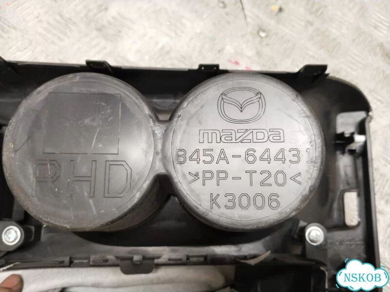 Подстаканник Mazda Axela BM6FJ Z6VE 2013 фото 5