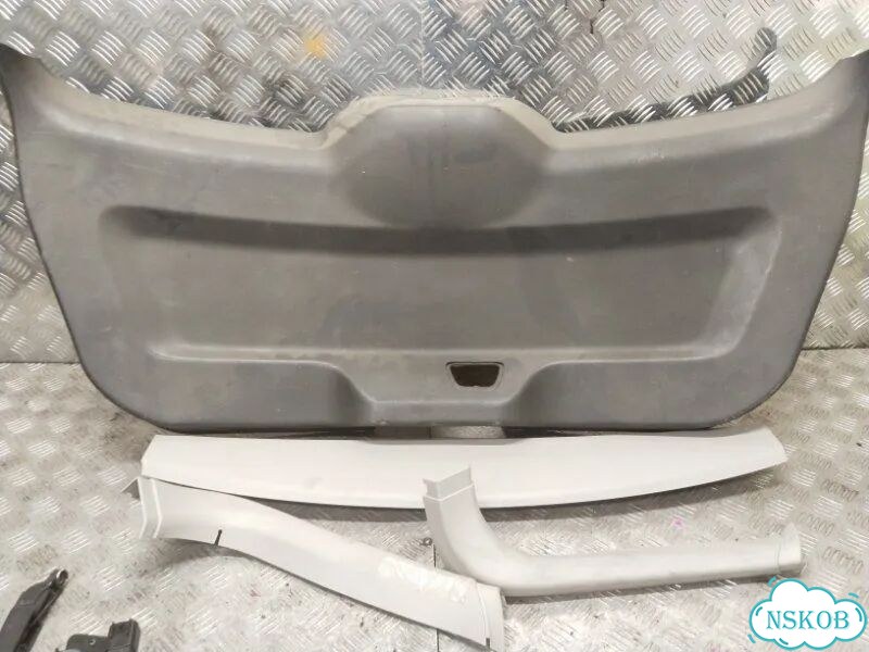 Обшивка двери багажника Opel Antara C145 A22DM фото 1