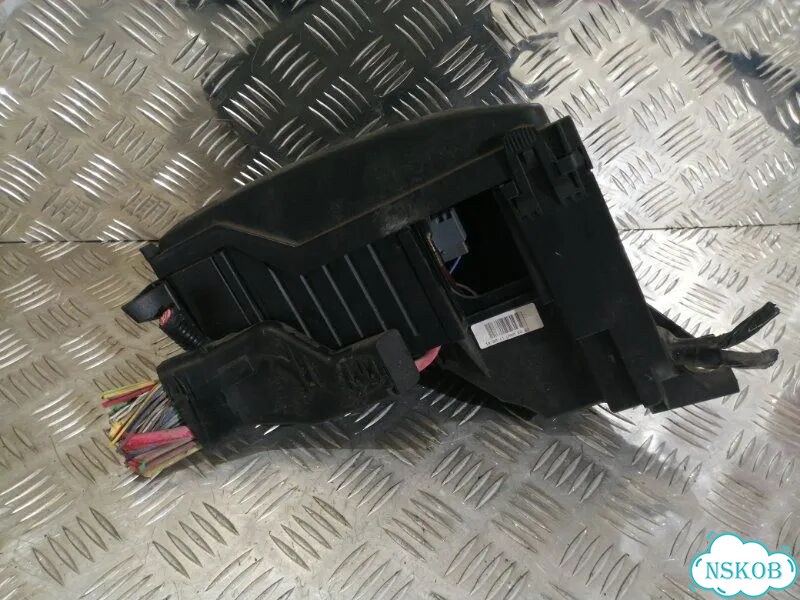 Блок предохранителей Land Rover Freelander L359 фото 5