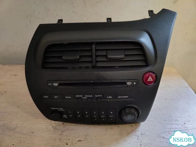 Магнитола Honda Civic 5D R18A2 2007 фото 1