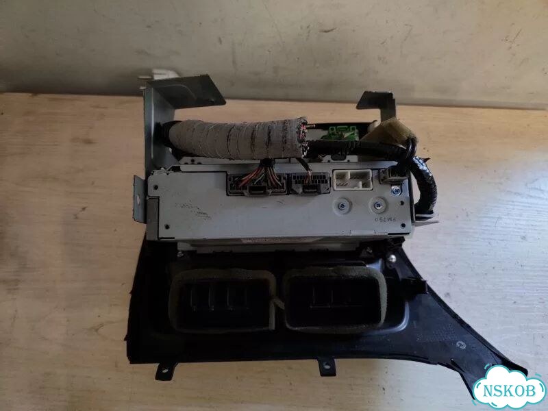 Магнитола Honda Civic 5D R18A2 2007 фото 5