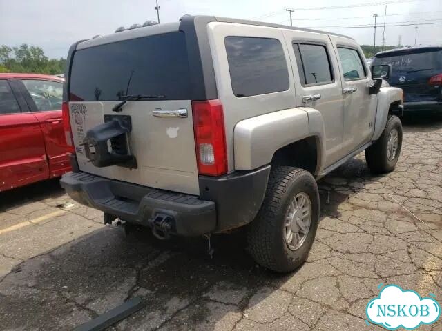 Подкрылок задний левый hummer H3 LLR 2007 фото 7