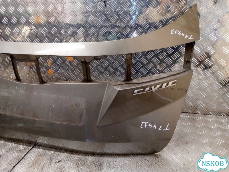 Накладка крышки багажника Honda Civic 5D R18A2 фото 3