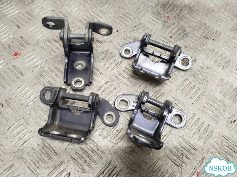 Петля двери передняя Honda CR-V RM4 K24A 2012 фото 2
