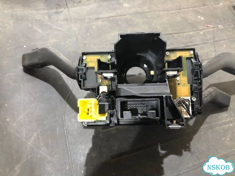 Переключатель дворников Volkswagen Passat 3C5 BKP фото 6