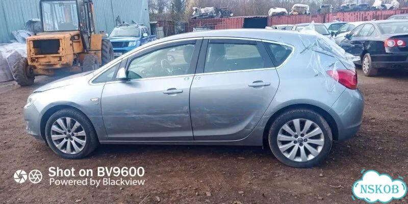 Моторчик стояночного тормоза Opel Astra J P10 фото 10