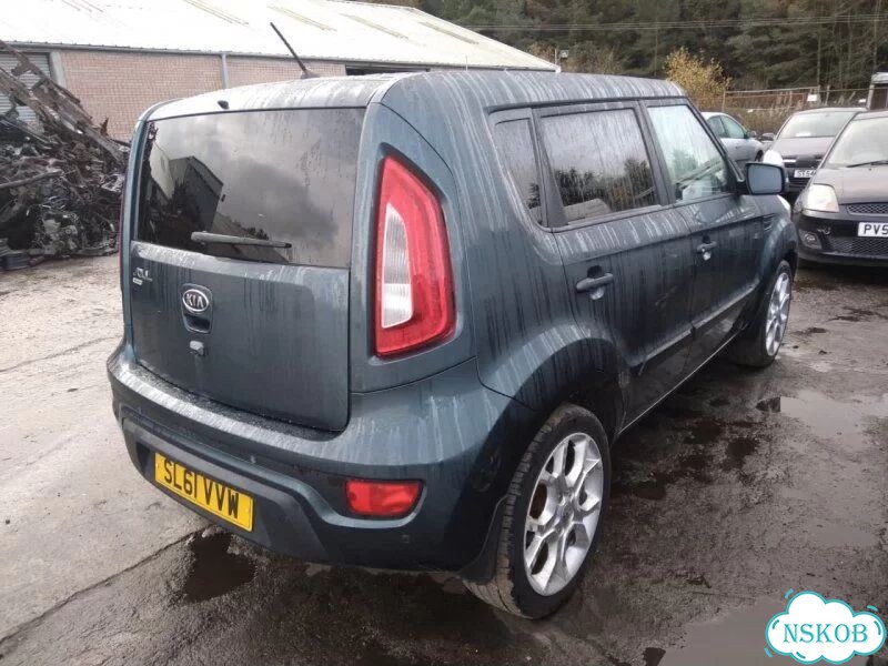 Бардачок Kia Soul AM G4FD 2011 фото 8