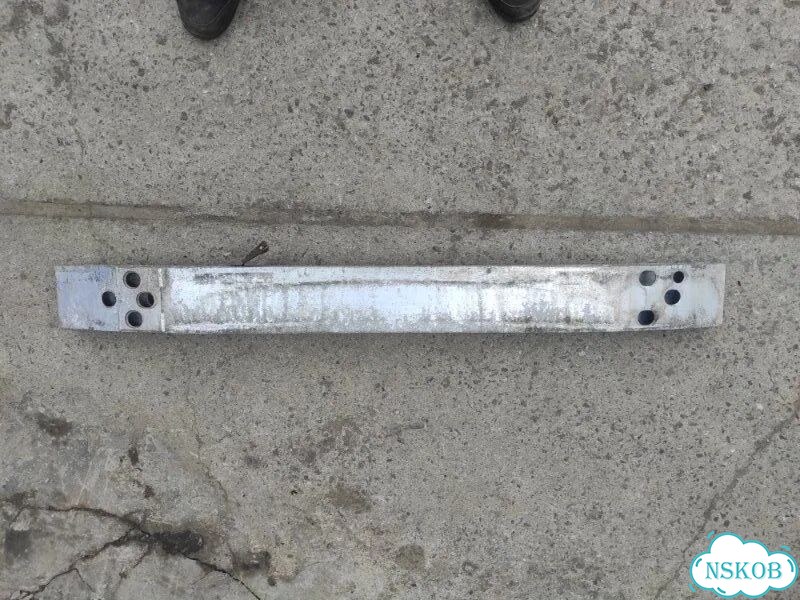 Усилитель бампера Lexus IS200d ALE20R 2adfhv 2006 фото 1
