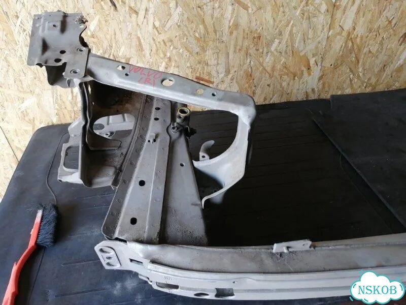 Рамка радиатора volvo V70 2003 фото 3