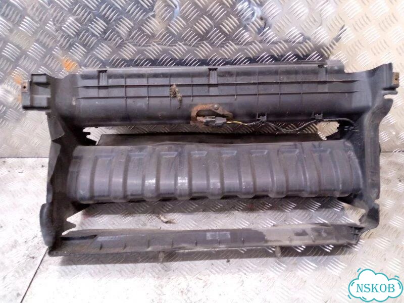 Воздухозаборник Land Rover Range Rover Sport L320 фото 4