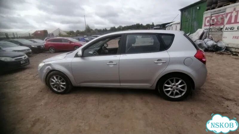 Трос лючка бака Kia Ceed ED G4FC 2008 фото 10