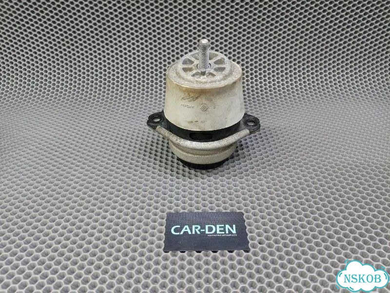 Подушка (опора) двс VW Touareg / Cayenne / Audi Q7 фото 1