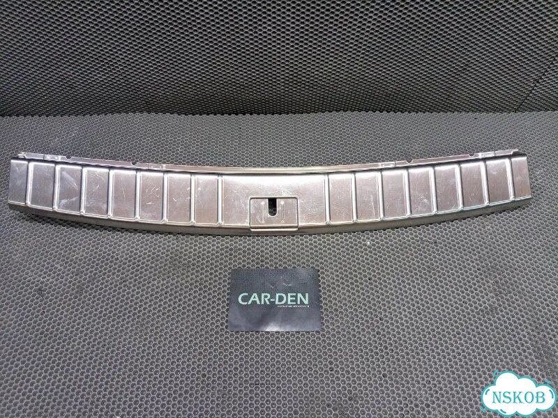 Накладка замка багажника хром Cayenne 2003-2010 фото 1