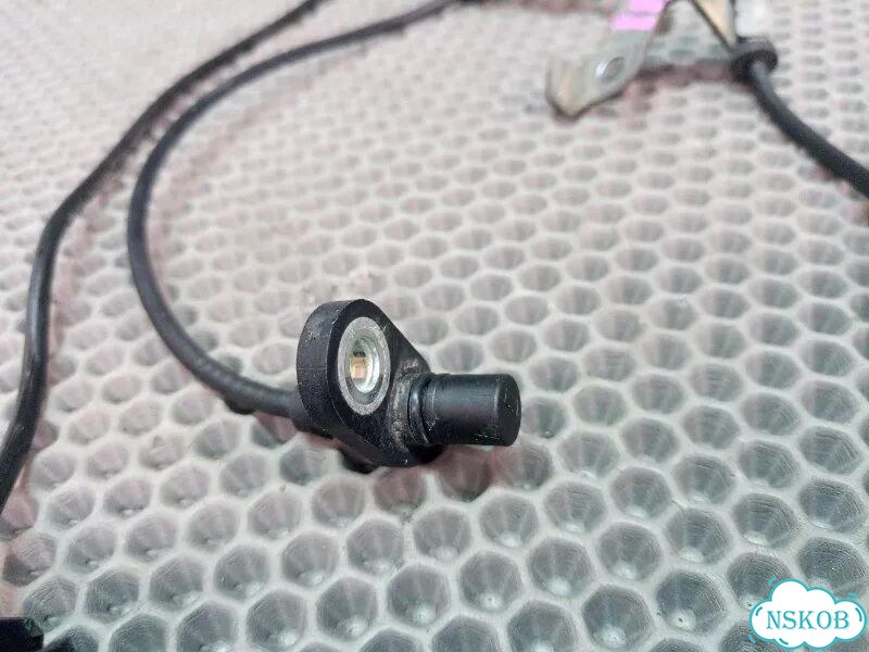 Датчик ABS задний левый Mazda Atenza / 6 GH фото 4