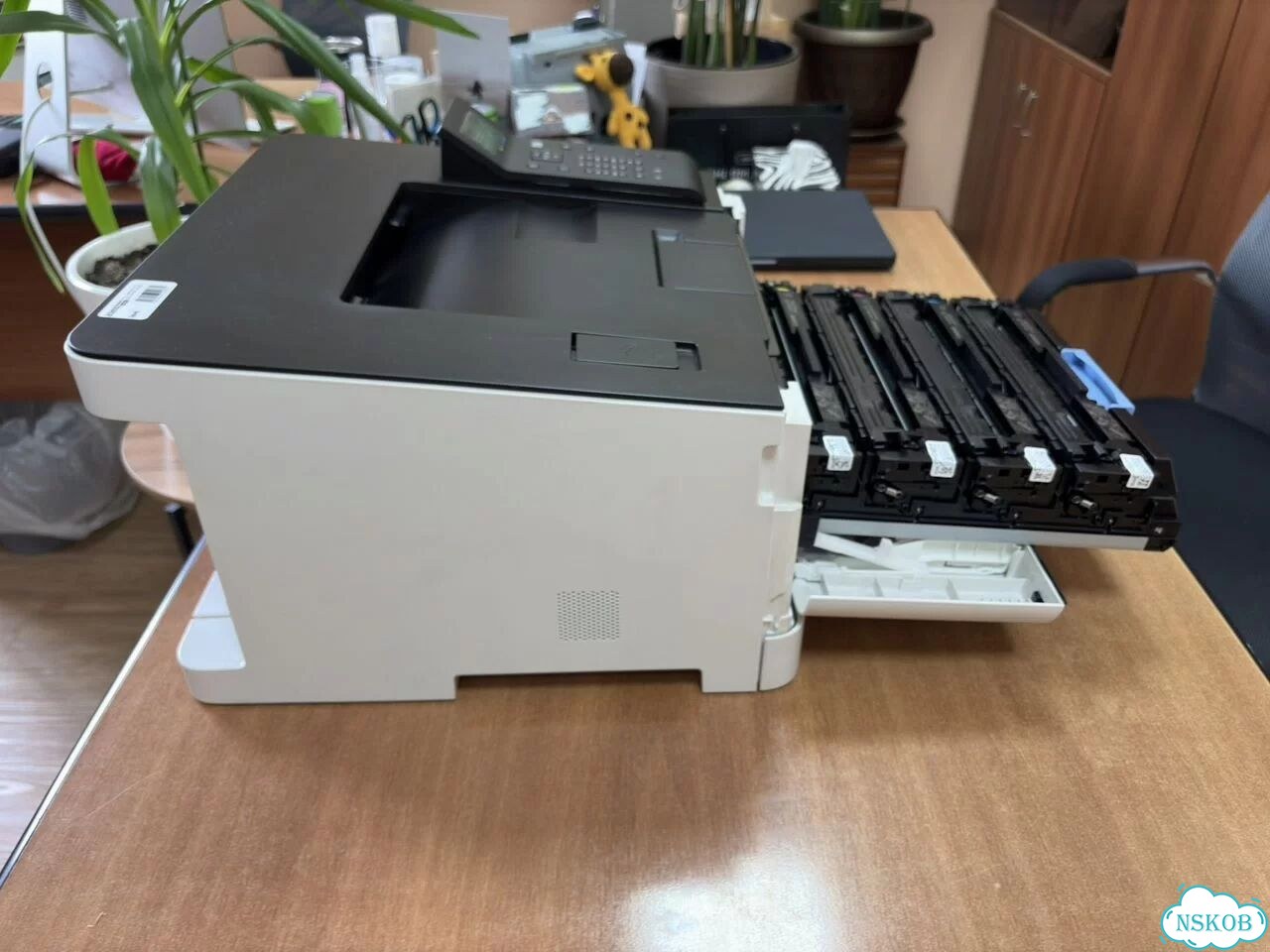 Цветной лазерный принтер Canon LBP621Cw фото 4