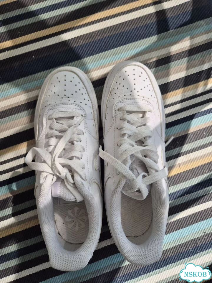 Кроссовки Nike женские фото 1
