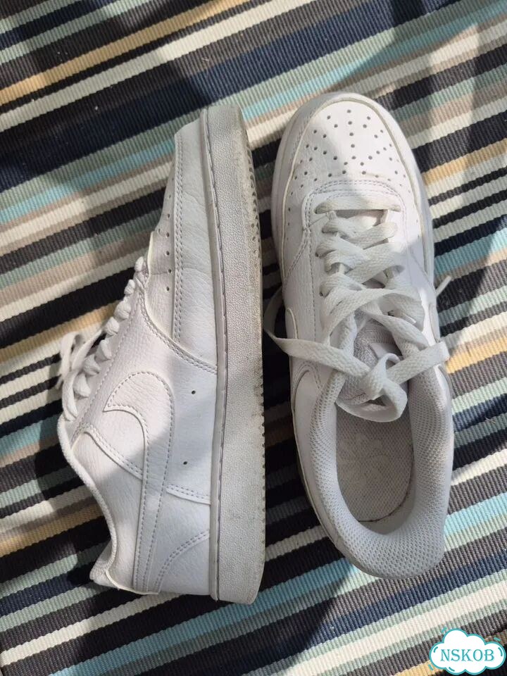 Кроссовки Nike женские фото 2