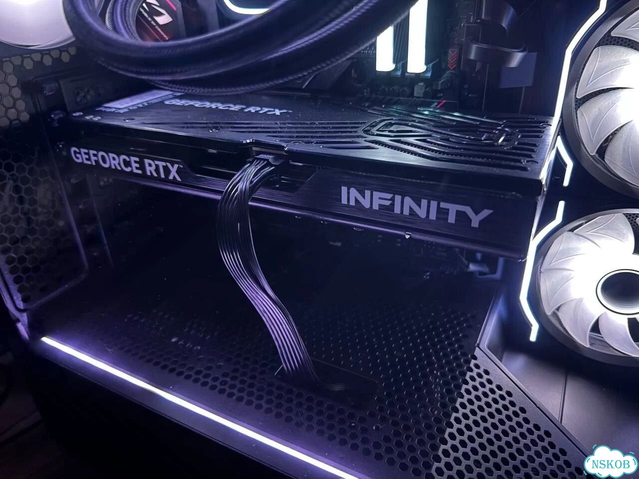 Видеокарта RTX 5070 фото 1
