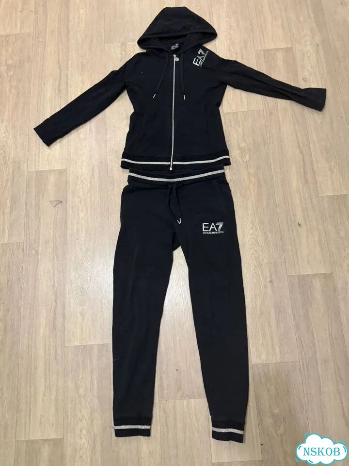 Костюм Emporio Armani женский фото 1