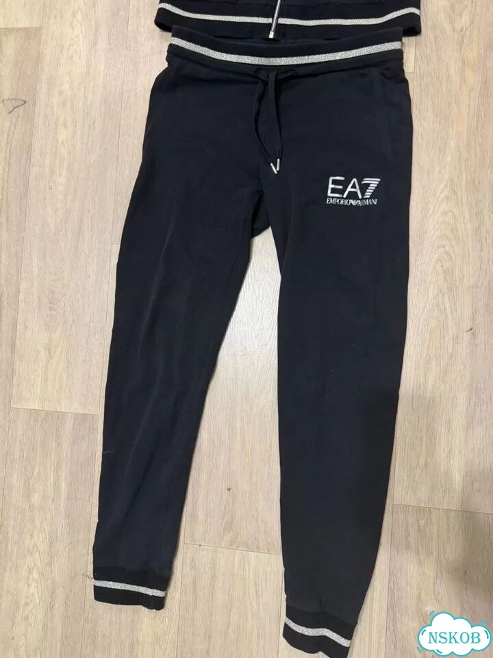 Костюм Emporio Armani женский фото 3