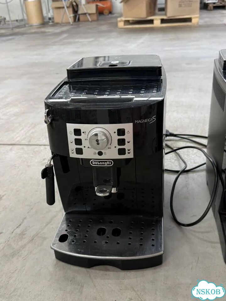 Кофемашина De'Longhi Magnifica S фото 2