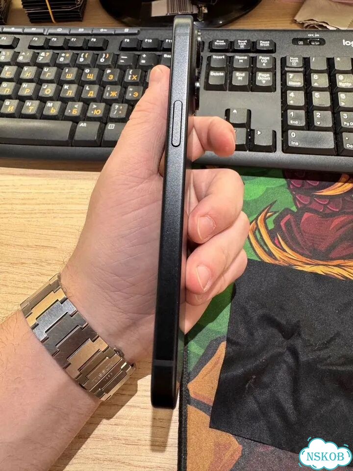 iPhone 15, 128 ГБ, SIM + eSIM фото 4