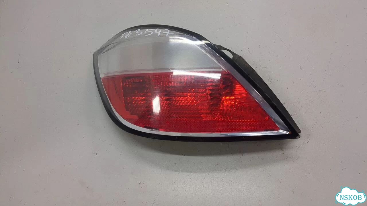 Фонарь (задний) левый Opel Astra H фото 1