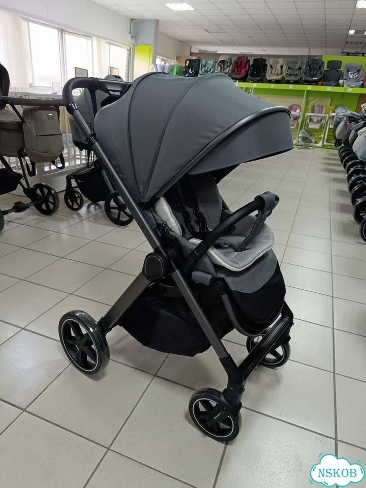Коляска 3 в 1 модульная Luxmom 700.Новая фото 9