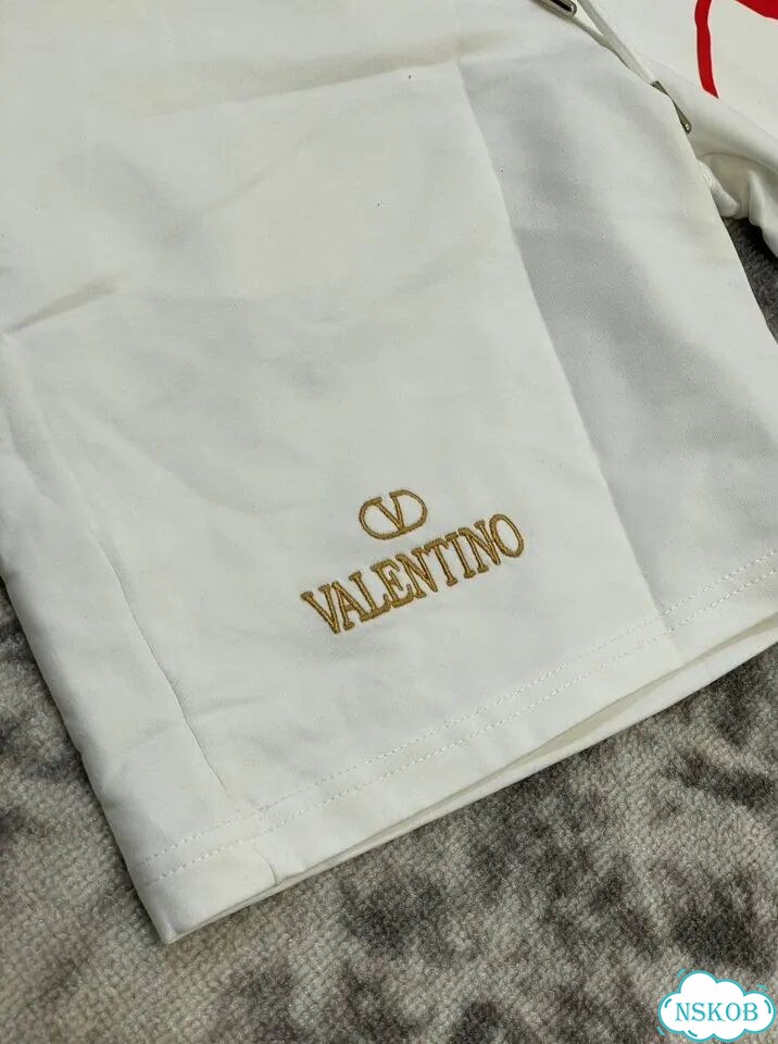 Мужские шорты Valentino фото 3