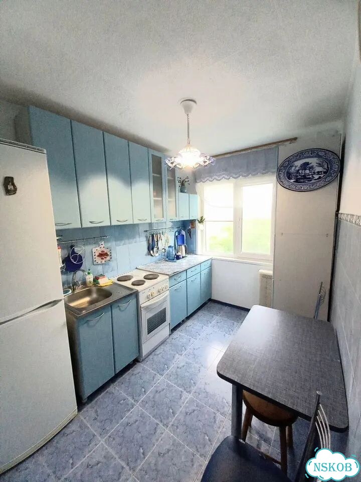 2-к. квартира, 43 м², 4/9 эт. фото 8