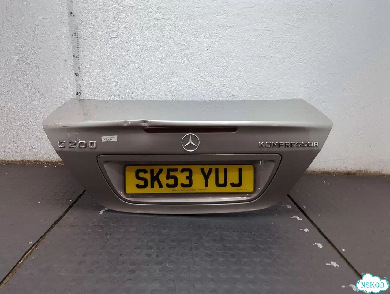 Крышка багажника Mercedes C W203 фото 1