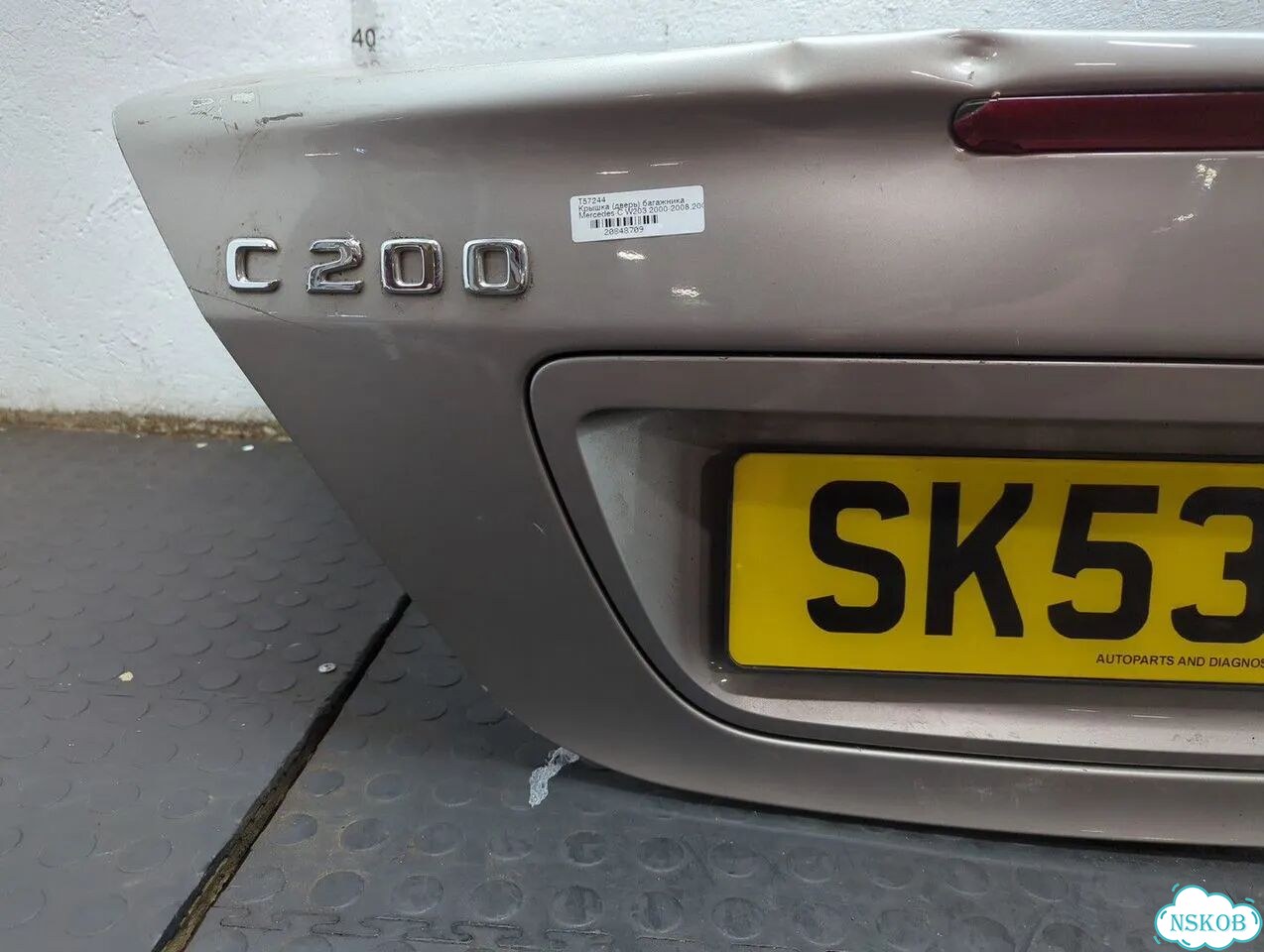 Крышка багажника Mercedes C W203 фото 6