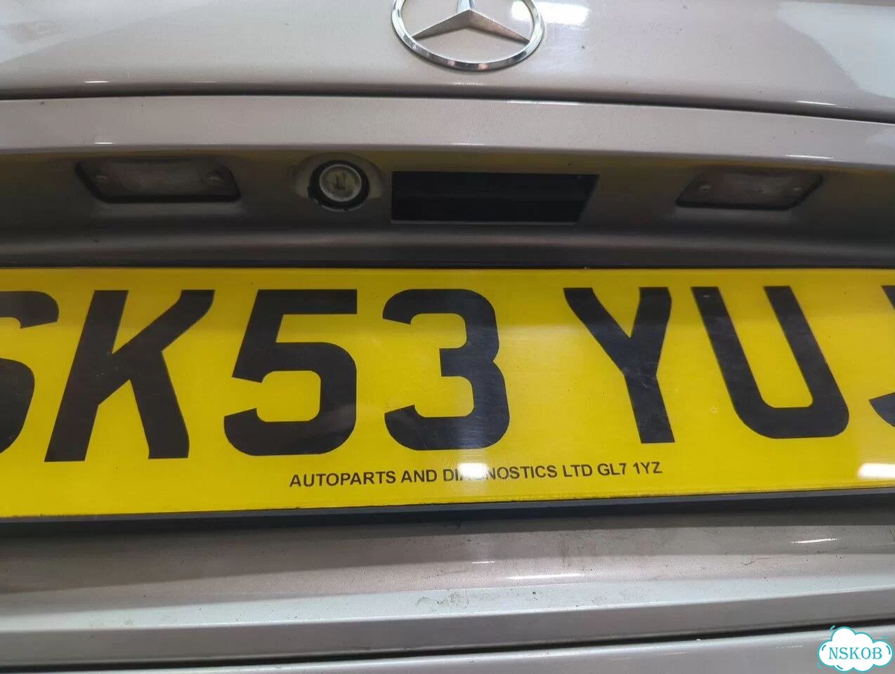 Крышка багажника Mercedes C W203 фото 9