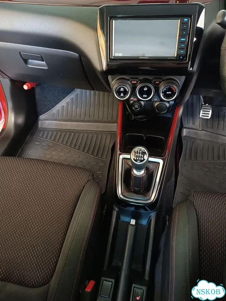 Suzuki Swift 1.4 MT, 2018, 59 657 км фото 10