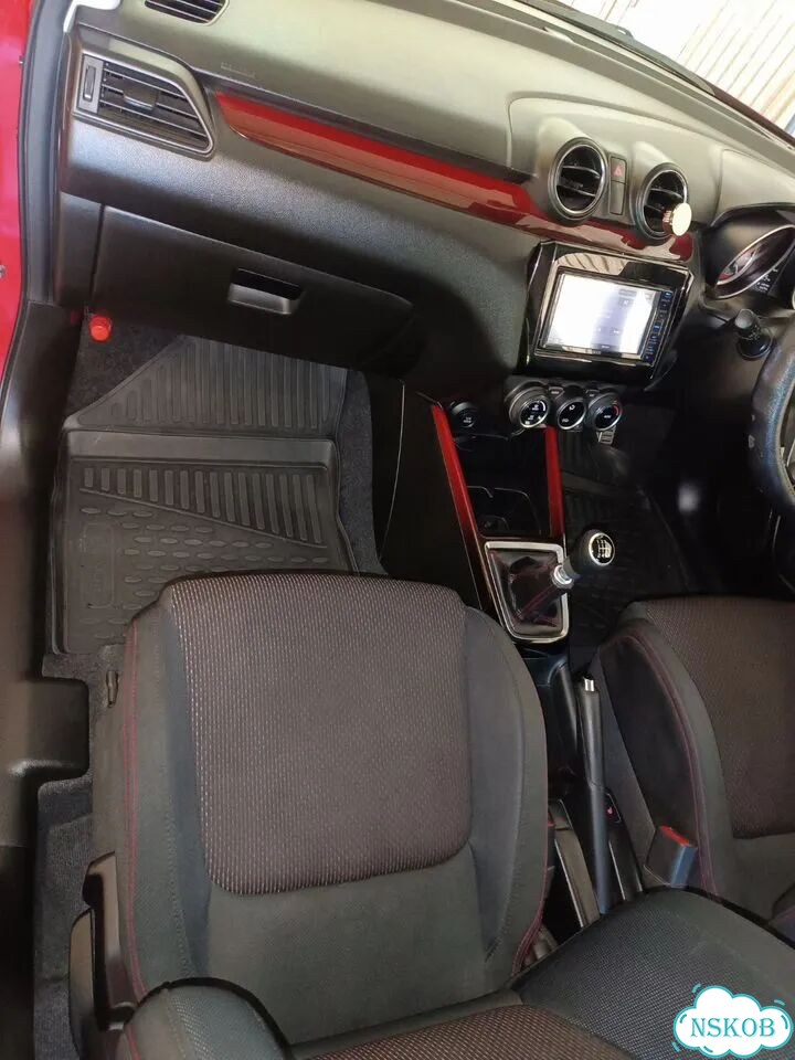 Suzuki Swift 1.4 MT, 2018, 59 657 км фото 9