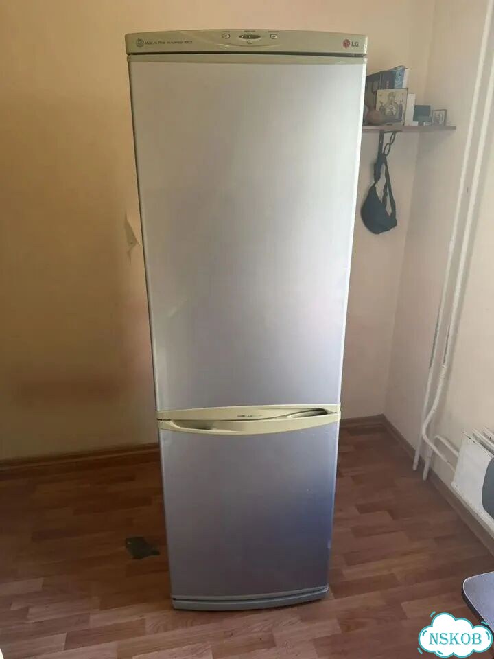 Холодильник LG фото 1
