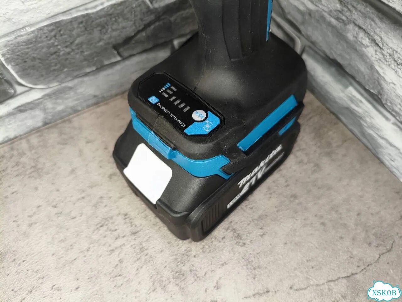 Гайковерт Makita 800 Nm бесщеточный фото 5
