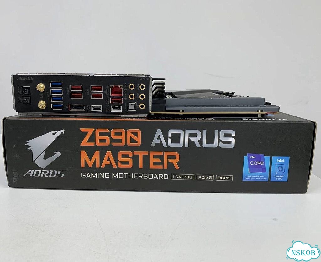 Gigabyte aorus master z690 фото 2