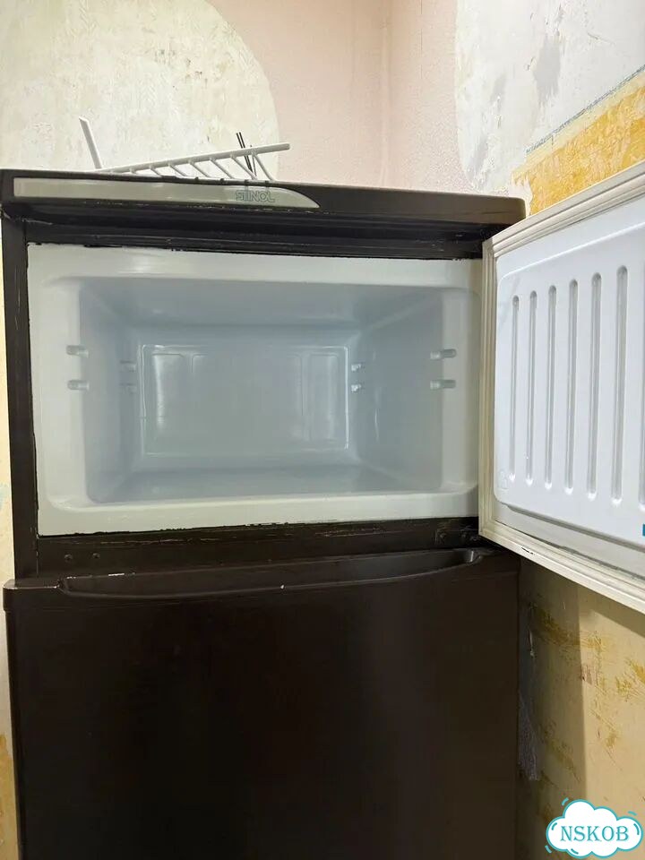 Холодильник бу фото 3