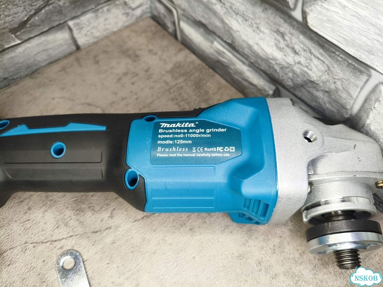 Аккумуляторная болгарка Makita ушм-125мм (новая) фото 5