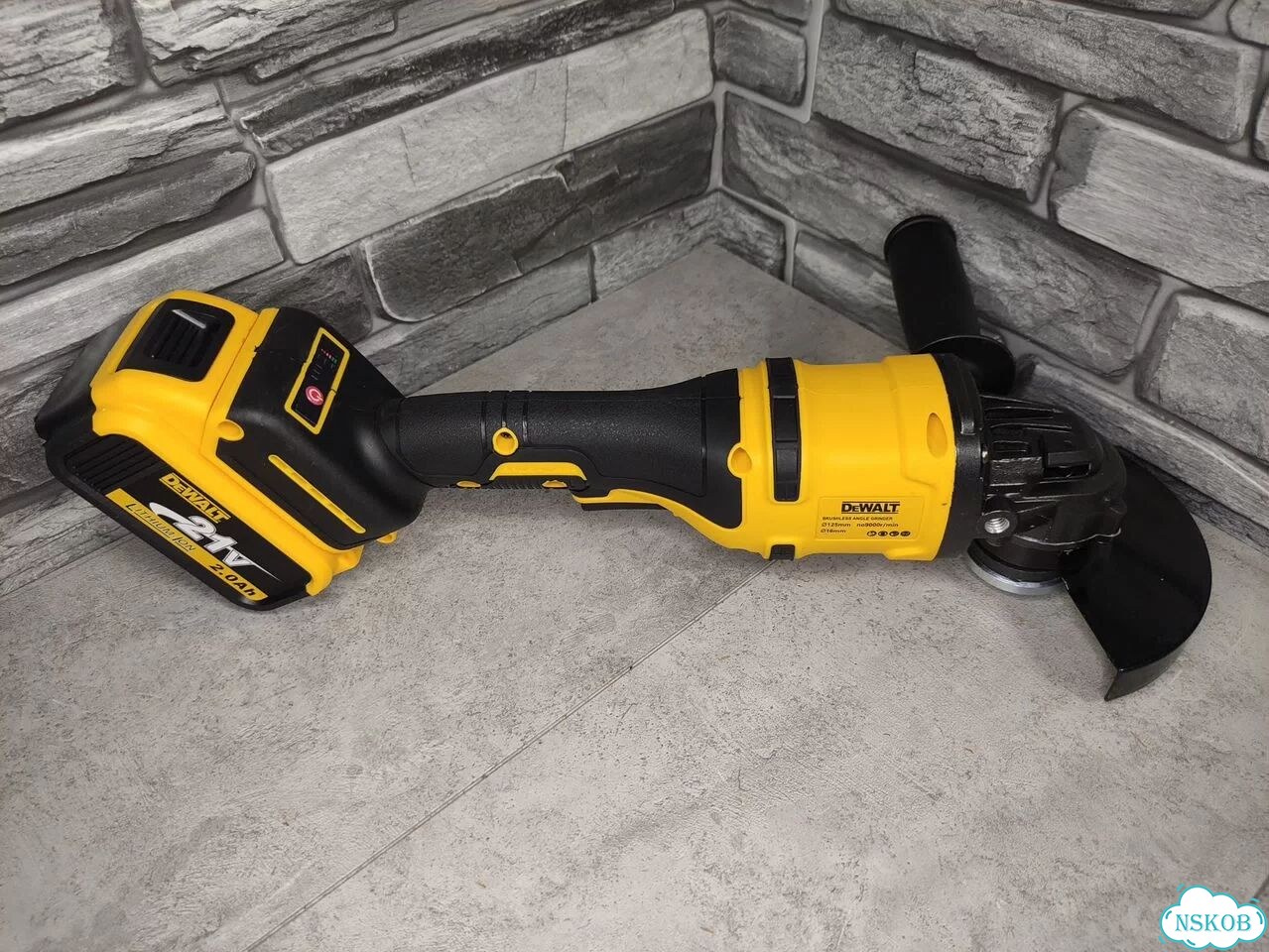 Аккумуляторная болгарка DeWalt ушм-125мм (новая) фото 5