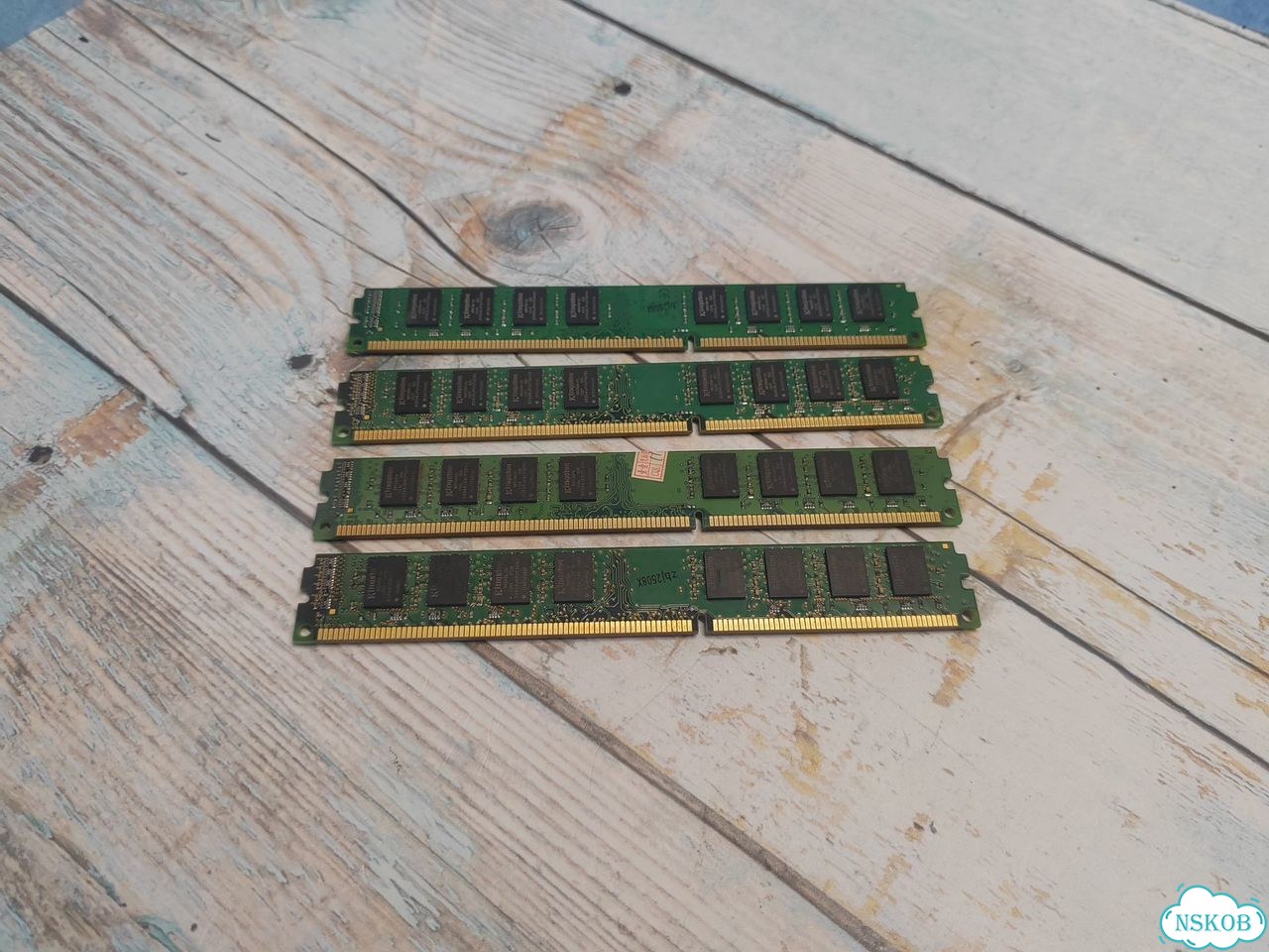 Комплект DDR3 16GB (4Gb x4) 1333 MHz Kingston фото 3