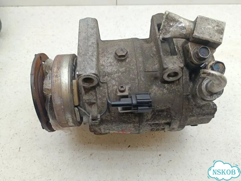 Компрессор кондиционера. Nissan Cefiro A33 VQ20DE фото 3